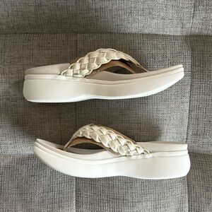 Vionic Kalina Platform Sandals